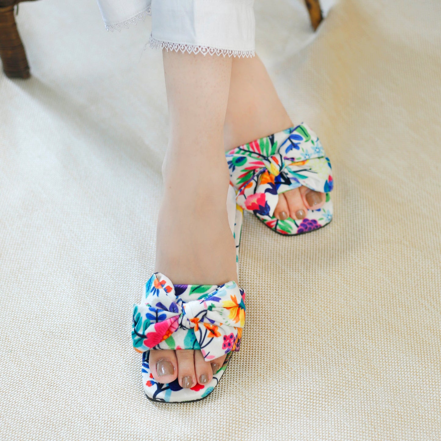 Elara Glory Flat