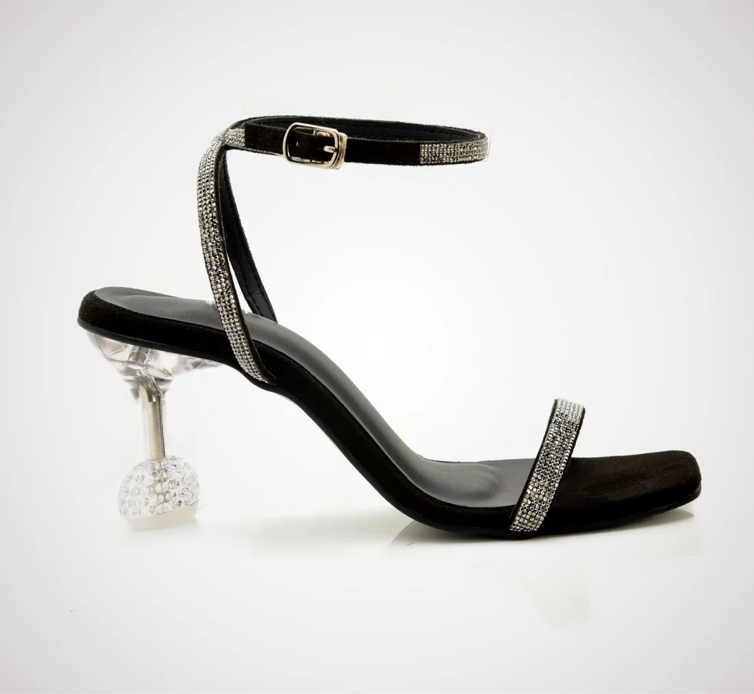 Elara Black Radiance